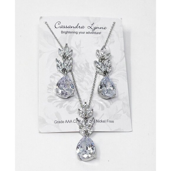 New Cassandra Lynne Silver Tone Rhinestone Necklace & Earrings Gift For Her - Picture 1 of 4